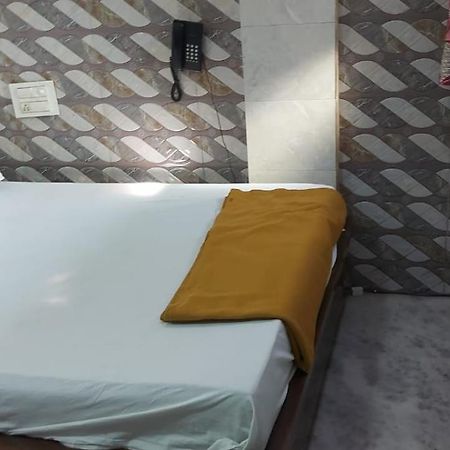 Glitz Hotels Sai Guest House - Nr Inorbit Mall Vashi Navi Mumbai Extérieur photo