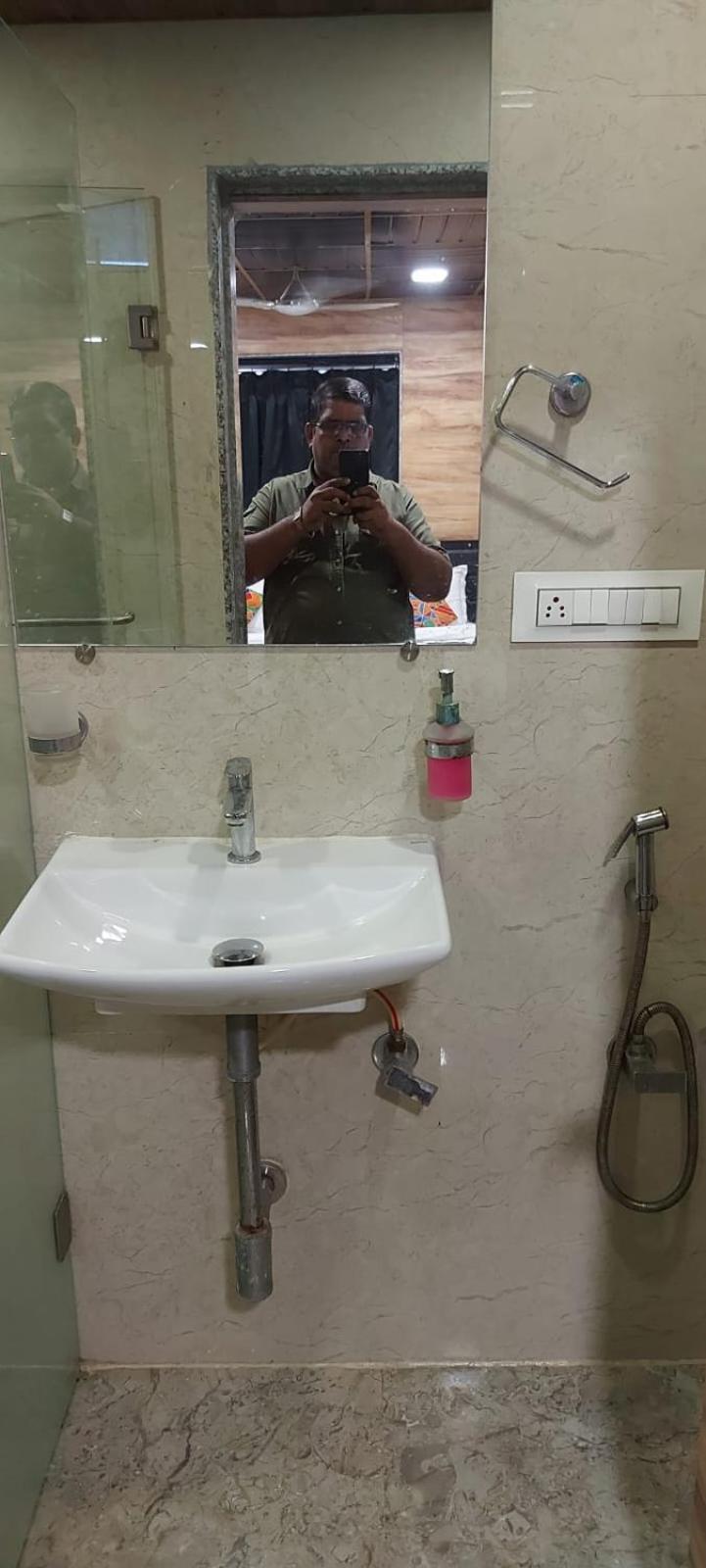 Glitz Hotels Sai Guest House - Nr Inorbit Mall Vashi Navi Mumbai Extérieur photo