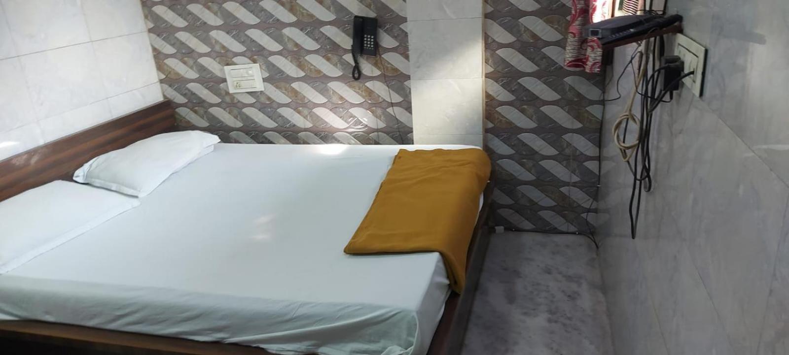 Glitz Hotels Sai Guest House - Nr Inorbit Mall Vashi Navi Mumbai Extérieur photo
