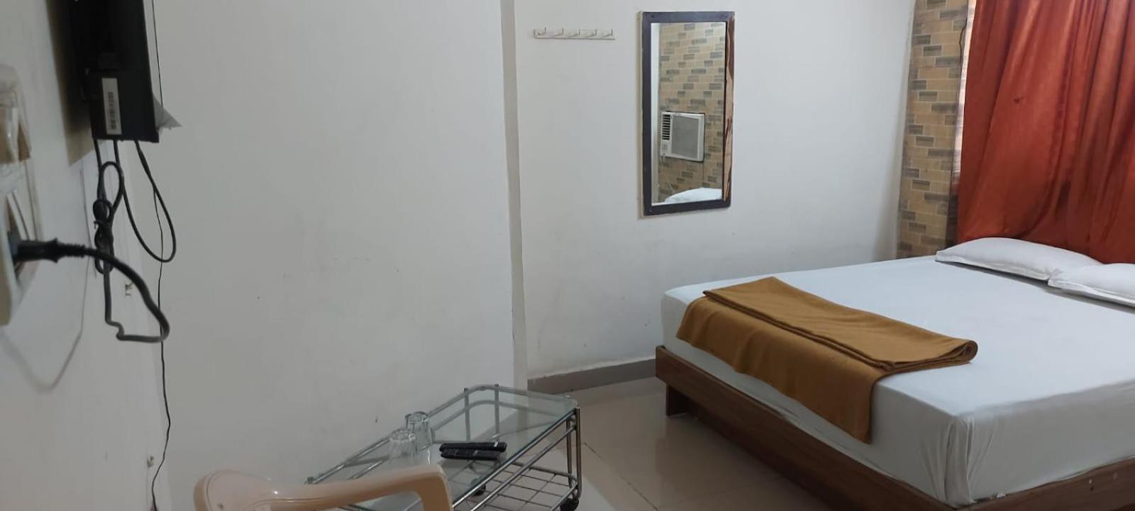 Glitz Hotels Sai Guest House - Nr Inorbit Mall Vashi Navi Mumbai Extérieur photo