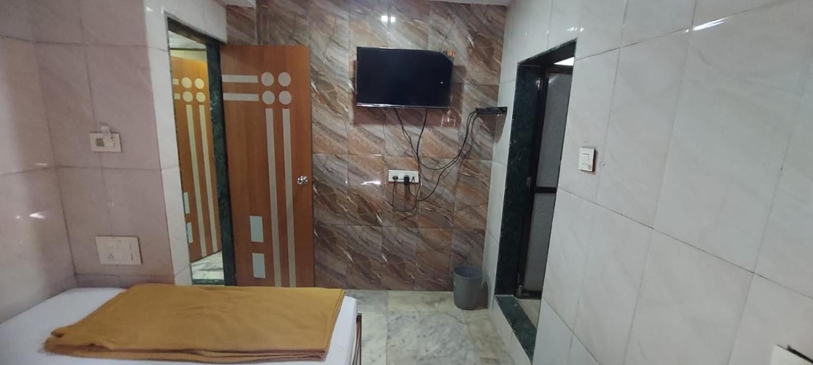 Glitz Hotels Sai Guest House - Nr Inorbit Mall Vashi Navi Mumbai Extérieur photo