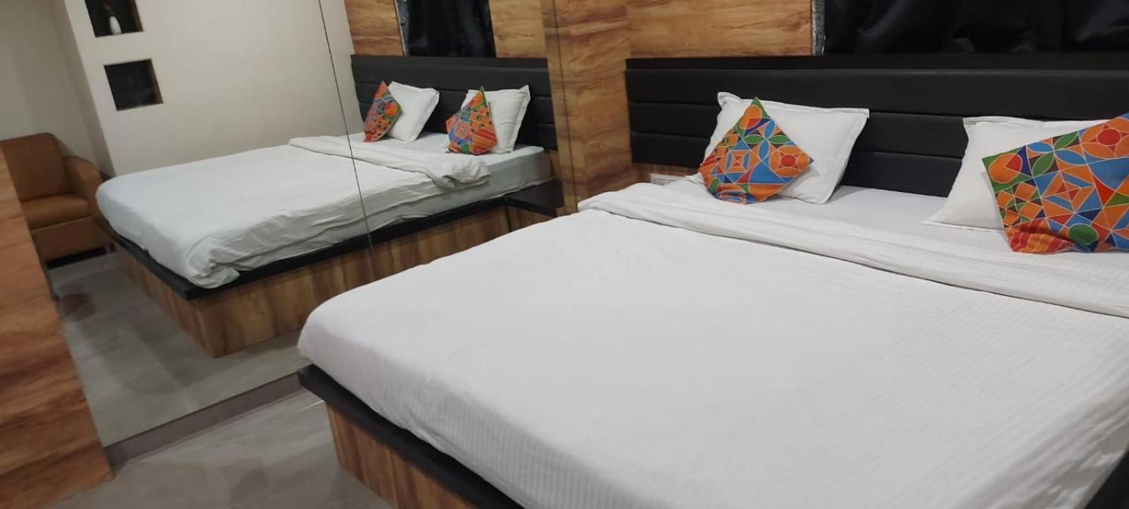 Glitz Hotels Sai Guest House - Nr Inorbit Mall Vashi Navi Mumbai Extérieur photo