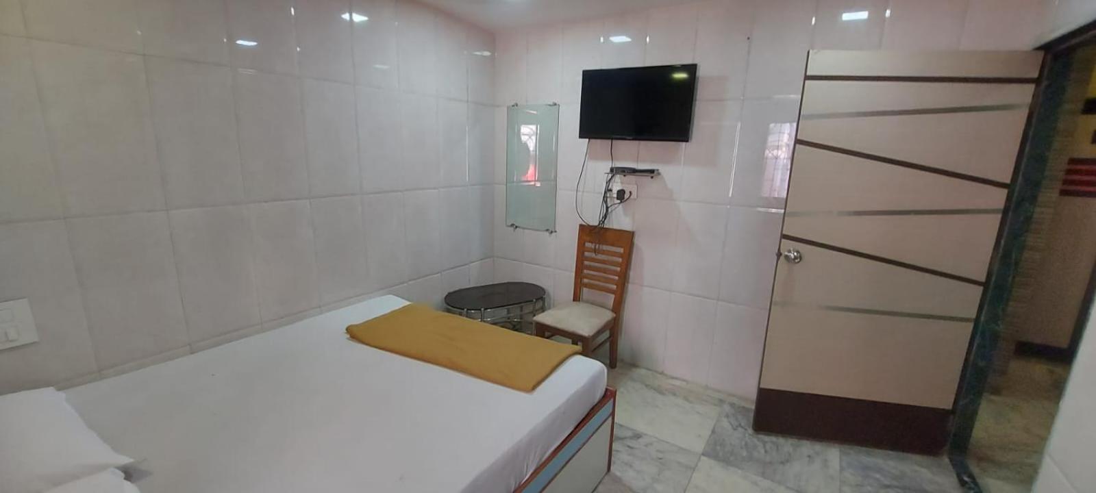 Glitz Hotels Sai Guest House - Nr Inorbit Mall Vashi Navi Mumbai Extérieur photo